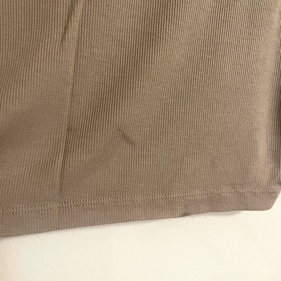 ARITZIA Sunday Best T-shirt - Picture 3 of 4